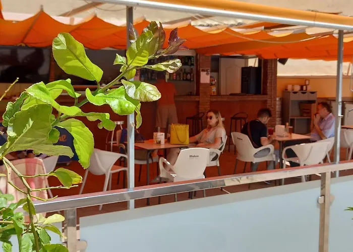 Cozy Holiday Home Palmeras - Wifi, Ac, Pool